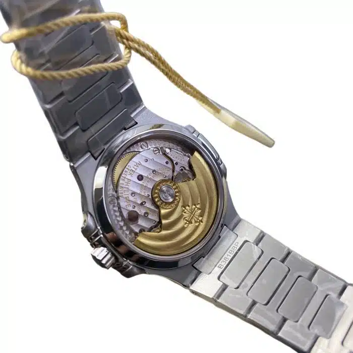 Patek Philippe Nautilus 7018/1A-010 Size:33.6mm 1:1 Replica - Image 5