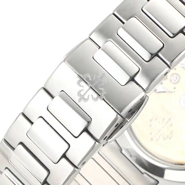 Patek Philippe Nautilus 7118/1200A-011 Size:35.2mm 1:1 Replica - Image 8