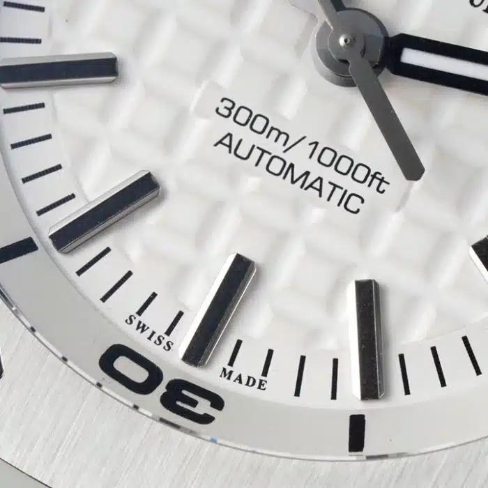 Audemars Piguet Royal Oak Offshore 15710ST.OO.A002CA.02 Size:42mm 1:1 Replica - Image 4