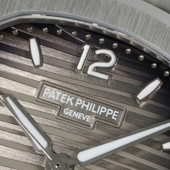 Patek Philippe Nautilus 7118/1A-011 Size:35.2mm 1:1 Replica - Image 3