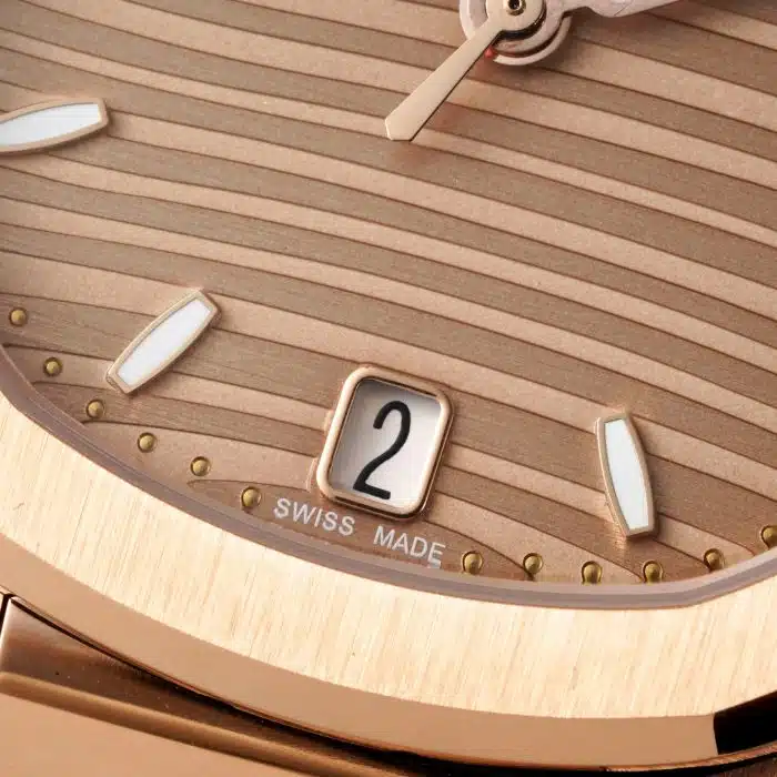 Patek Philippe Nautilus 7118/1R-010 Size:35.2mm 1:1 Replica - Image 3