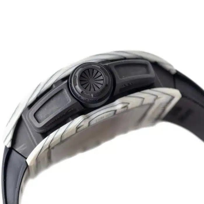 Richard Mille RM 61-01 Carbon fiber openwork Size:50.23 x 42.70mm 1:1 Replica - Image 4